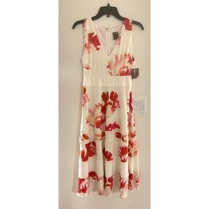 NWT Taylor Floral White Midi Dress Size 2 5% spandex